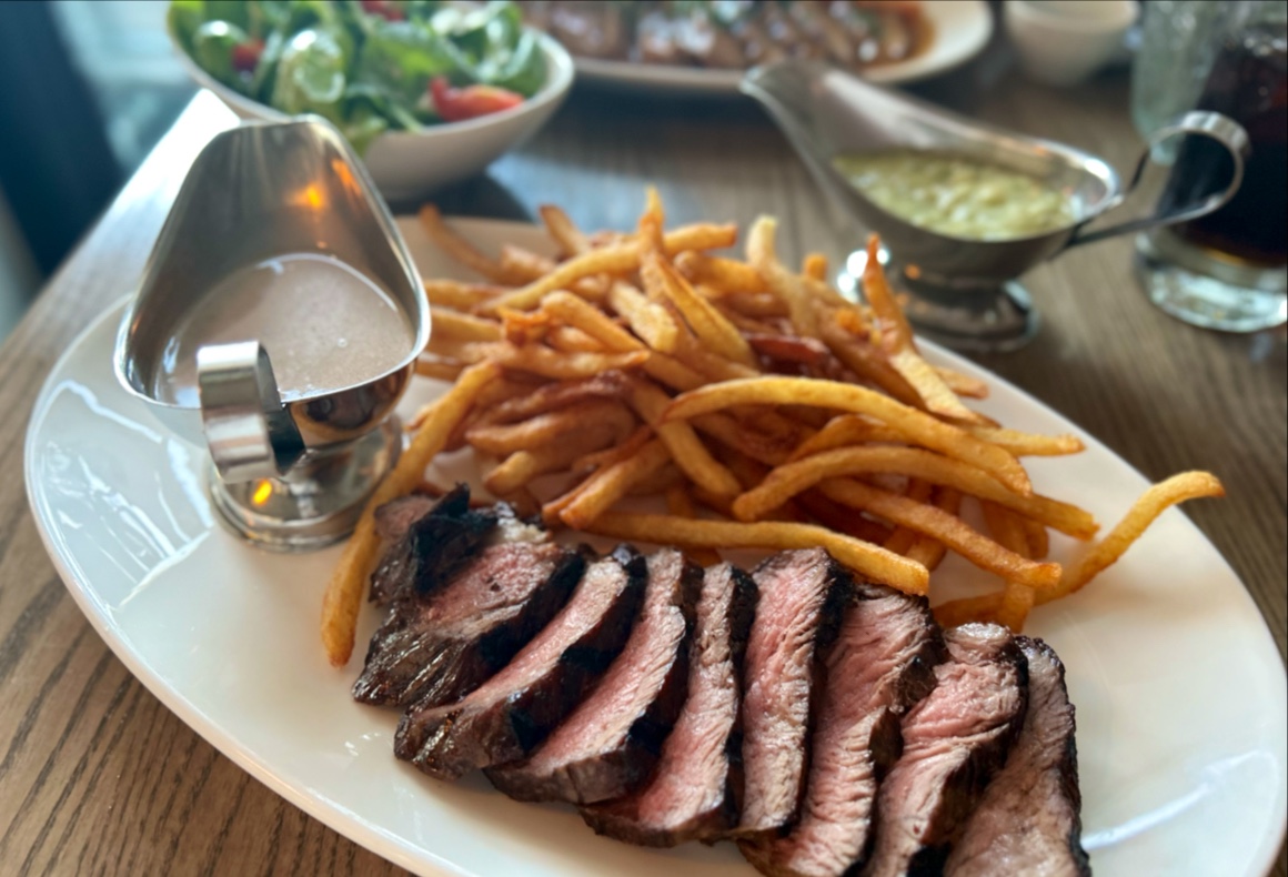 Cassis Bistro