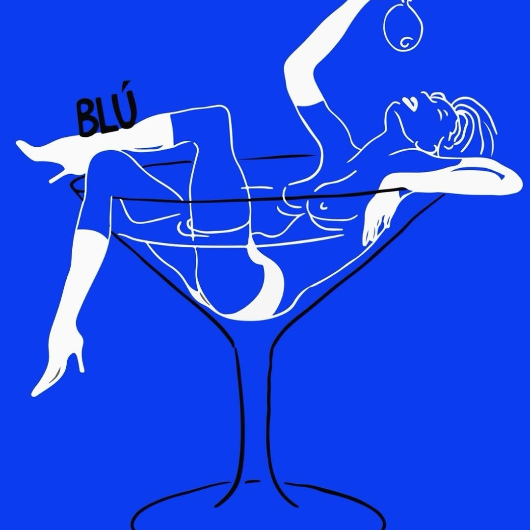 Whatever the occasion, Blu Bar has your glass waiting.