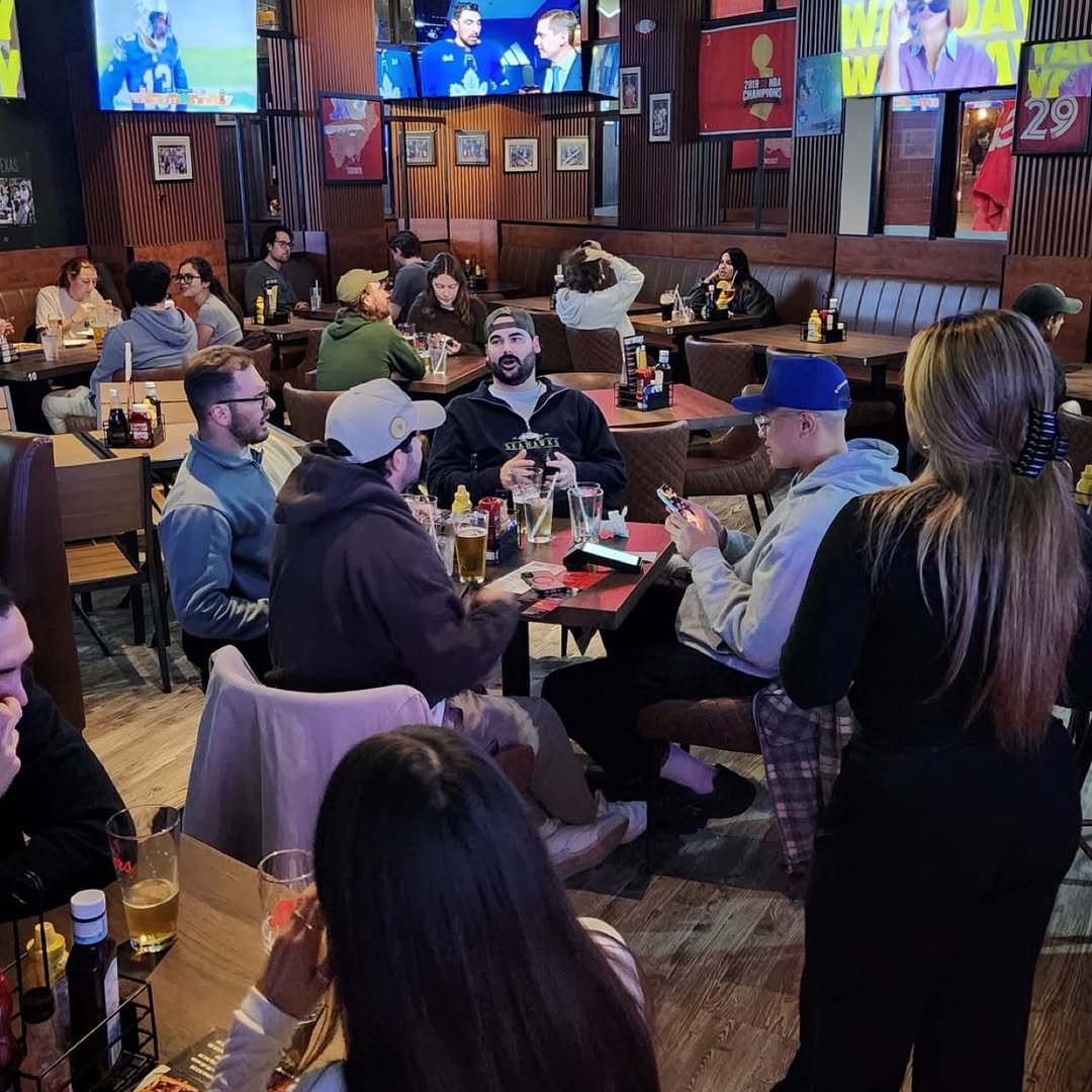 🏒 GAME NIGHT AT THE GREEDY GOOSE! 🍻