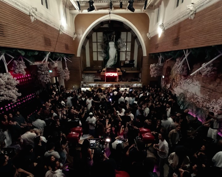 FULL HOUSE at @yokolunamtl