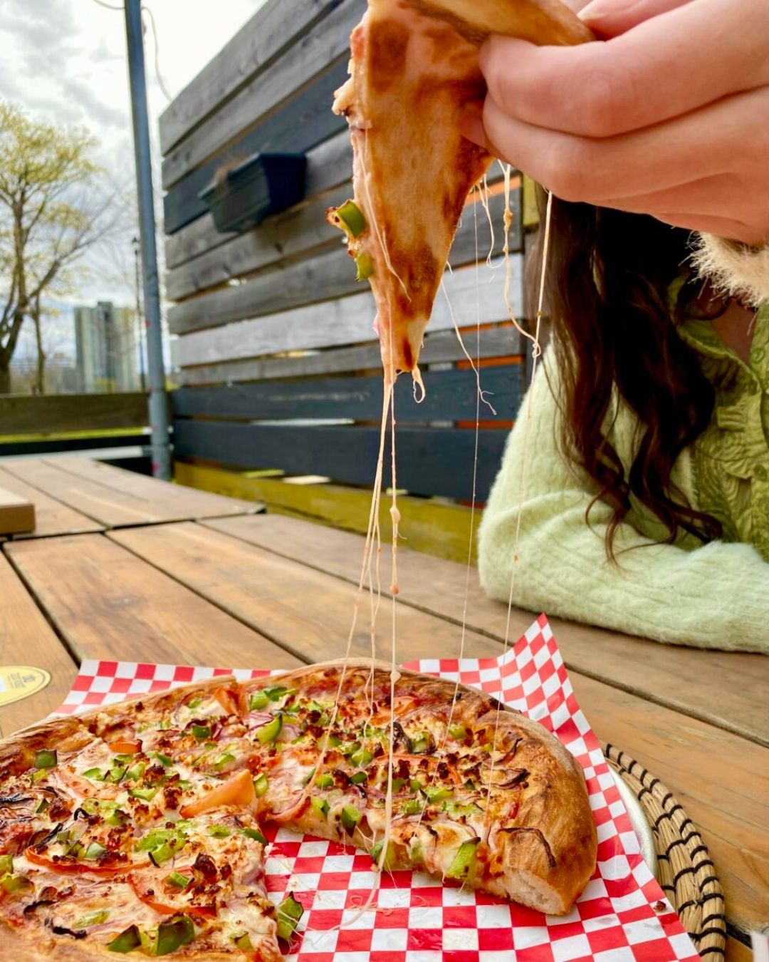 Top 5 reasons to visit @suzannespizzeria at Good Robot on The Commons: