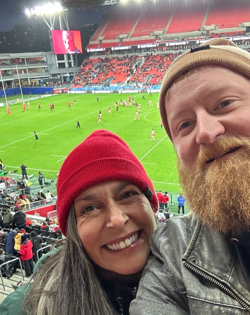 If you aren’t at the Canada vs England Women’s Rugby match right now we showing it @thedockellis live at 7pm. Let’s go!