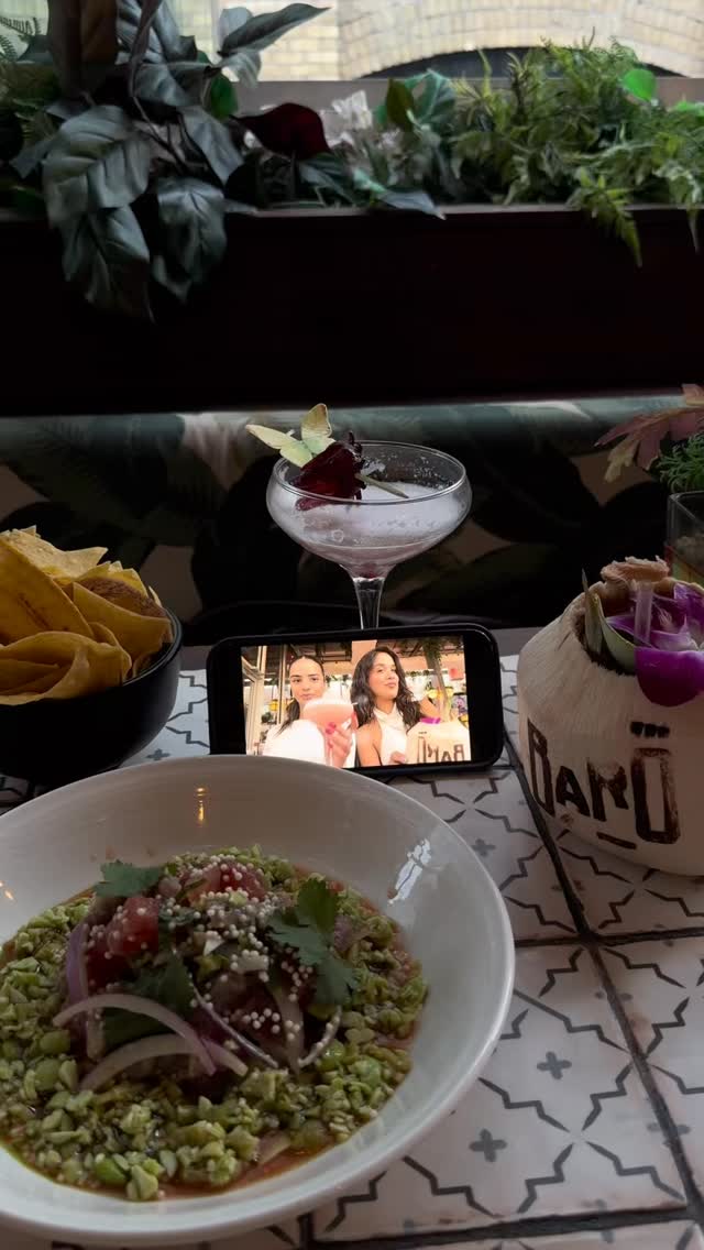 It’s always girls’ night at Baro. 💋