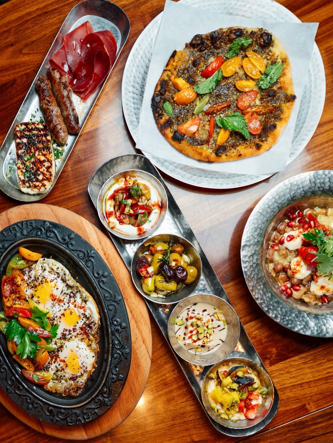 Notre grand déjeuner syrien est maintenant offert pour le brunch de la fin de semaine!
