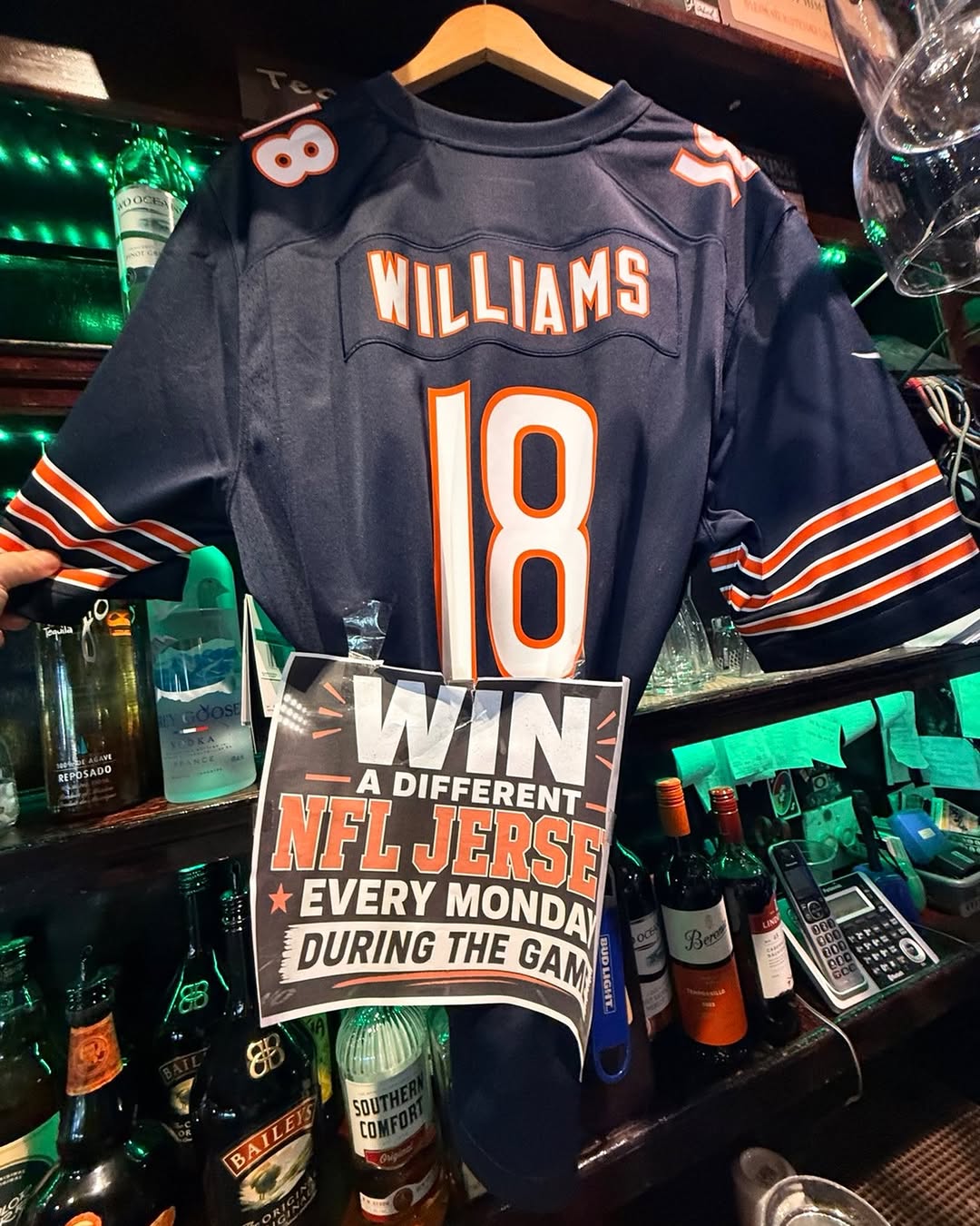 🏈 MONDAY NIGHT FOOTBALL AT WINKS! 🏈