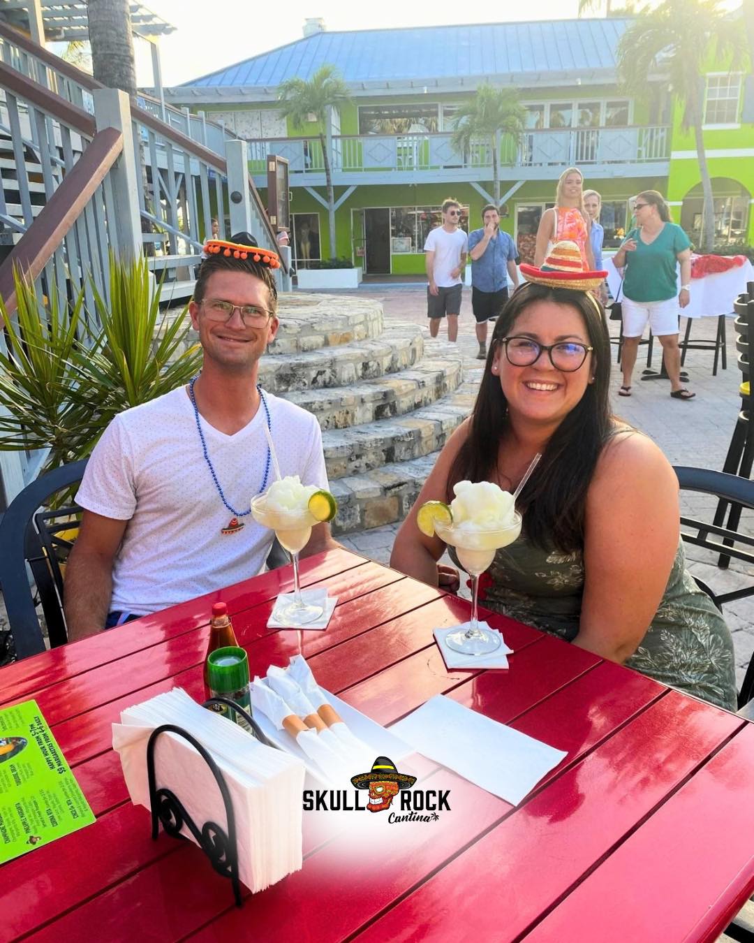 Good food, good company, good times.☀️