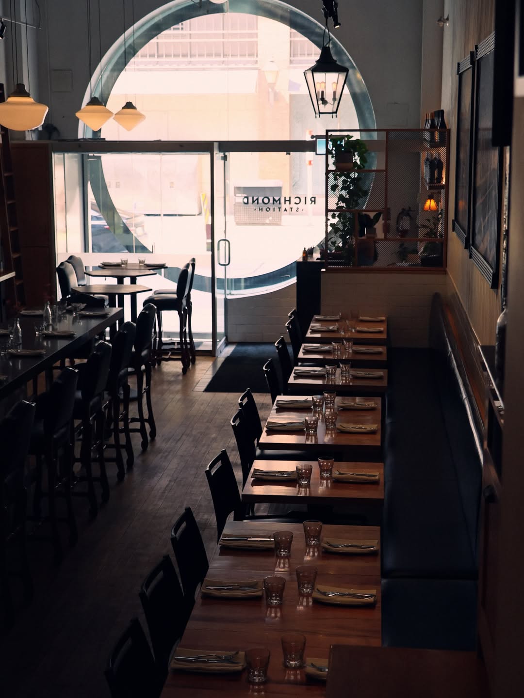 Richmond Station is a stopping place. A bustling neighbourhood restaurant in the downtown core. We are committed to deli