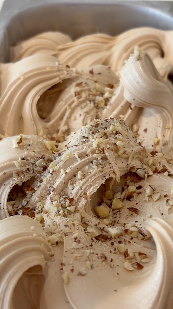 Can you guess the flavour of the week by just seeing the toppings?! 👀