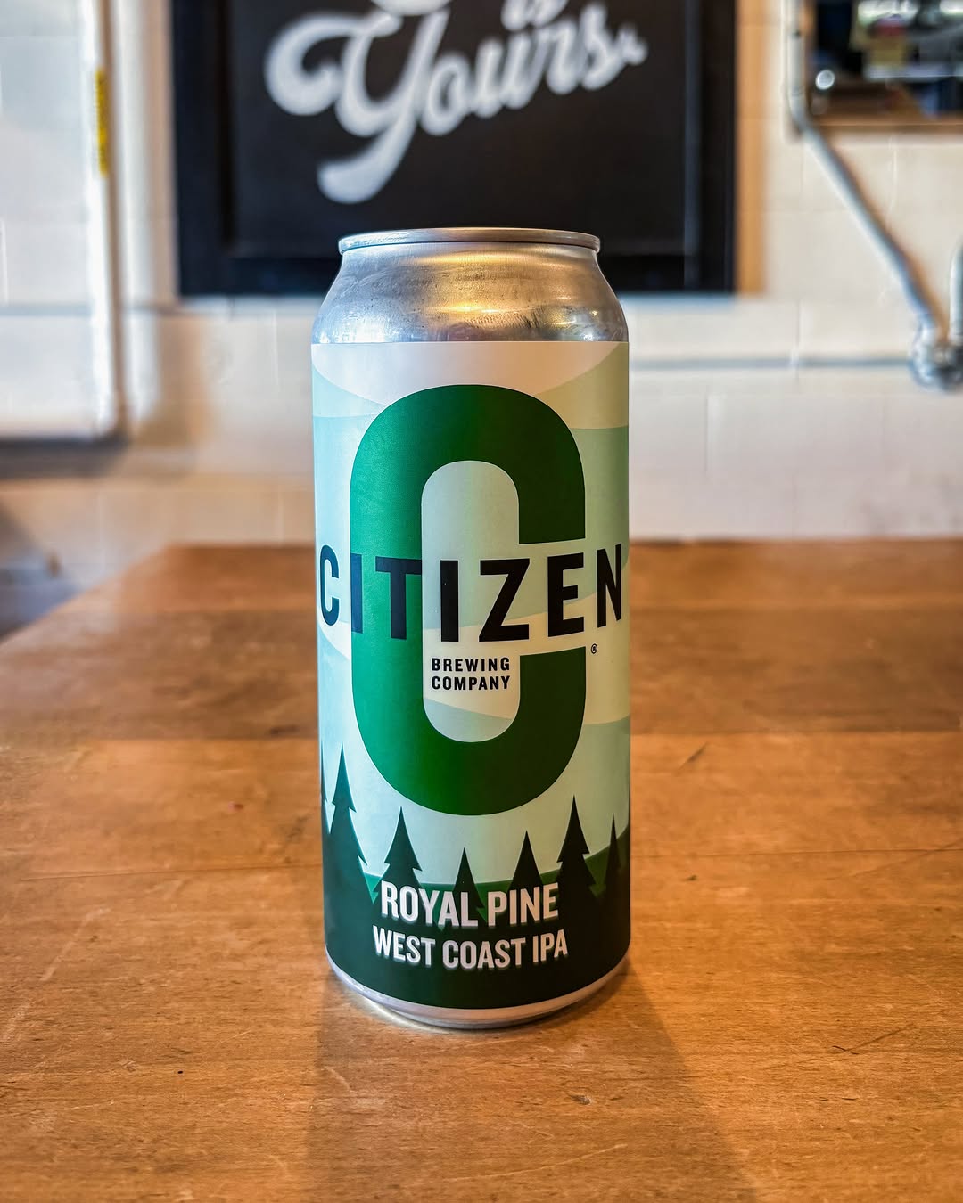 Royal Pine didn’t get its name by accident. Three hops, Simcoe, Cascade, and Amarillo, come together for huge notes of p